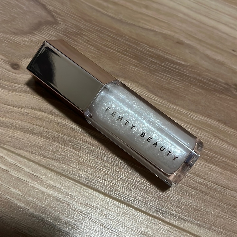 Fenty Beauty Gloss Bomb Diamond Milk DISCONTINUED BRAND NEW unopened